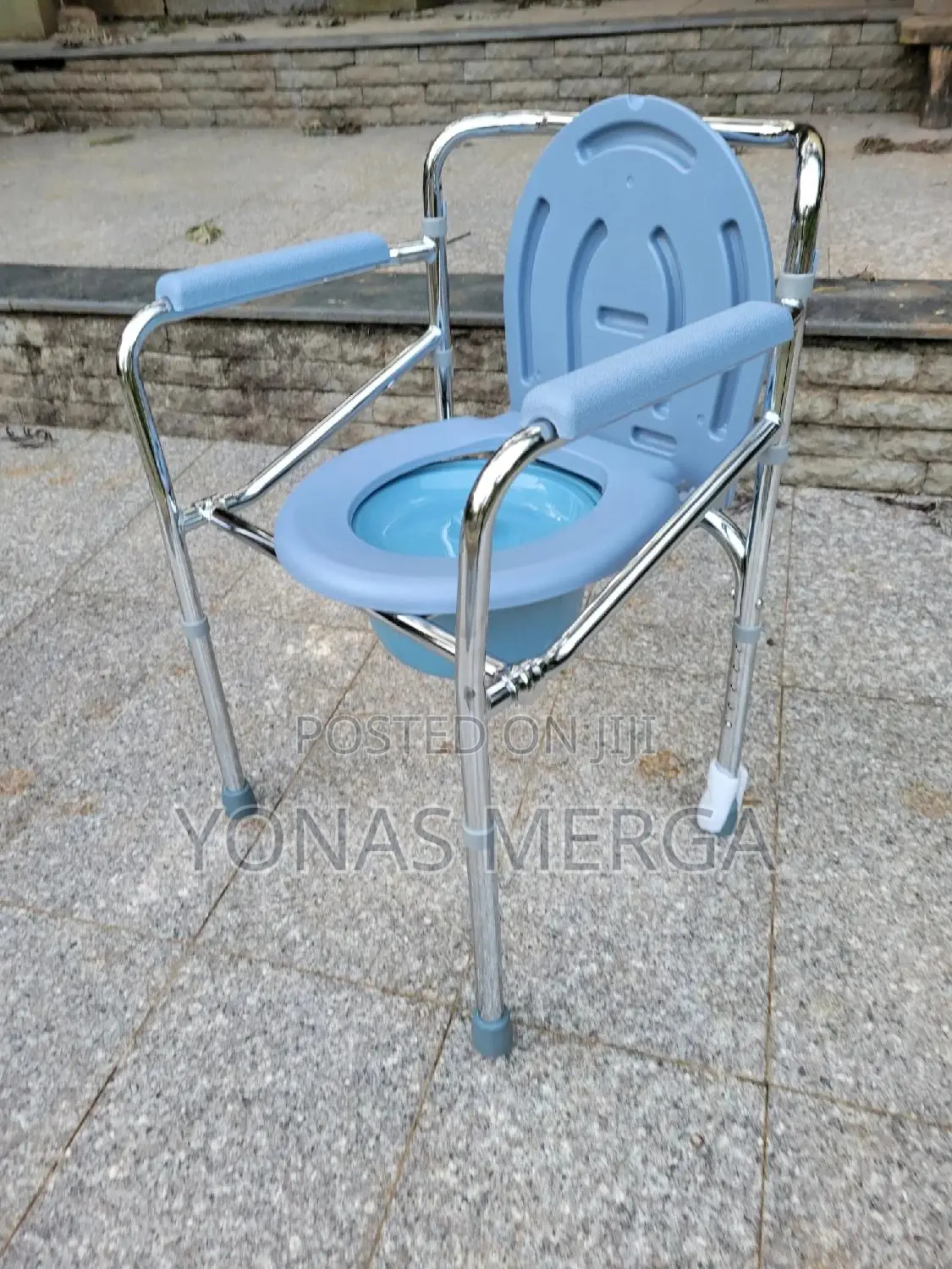 Medical Bedside Commode Chair紮~Portable Camping Toilet Chair℥₤Commodo
