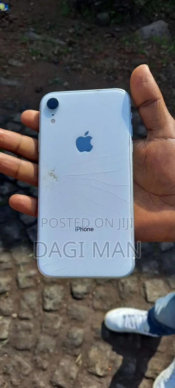 Apple iPhone XR 64 GB White