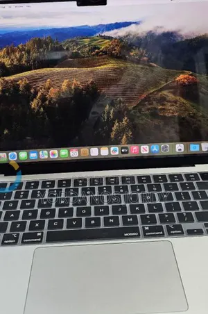 Photo - New Laptop Apple MacBook 8GB Apple M3 SSD 512GB