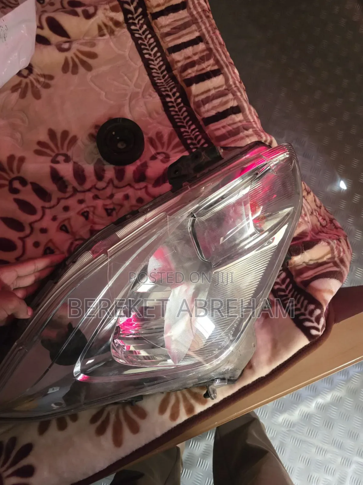 Suzuki Swift Headlight in Good Working Condition.