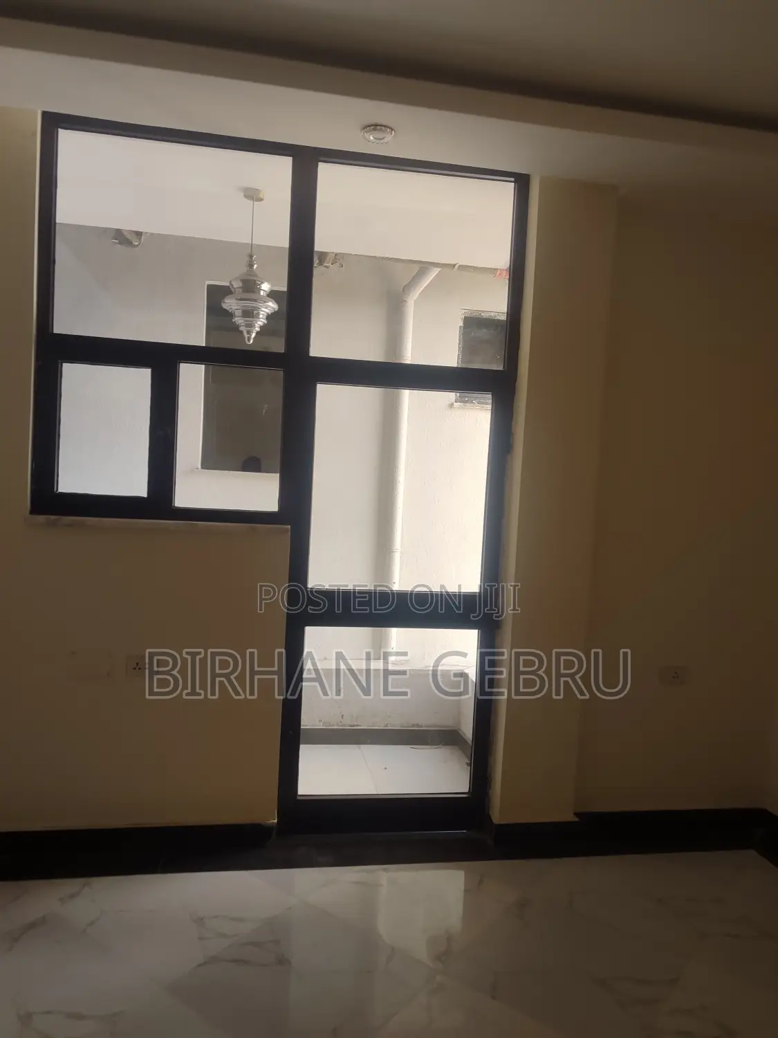 11bdrm House in G+3 House, Yeka for rent