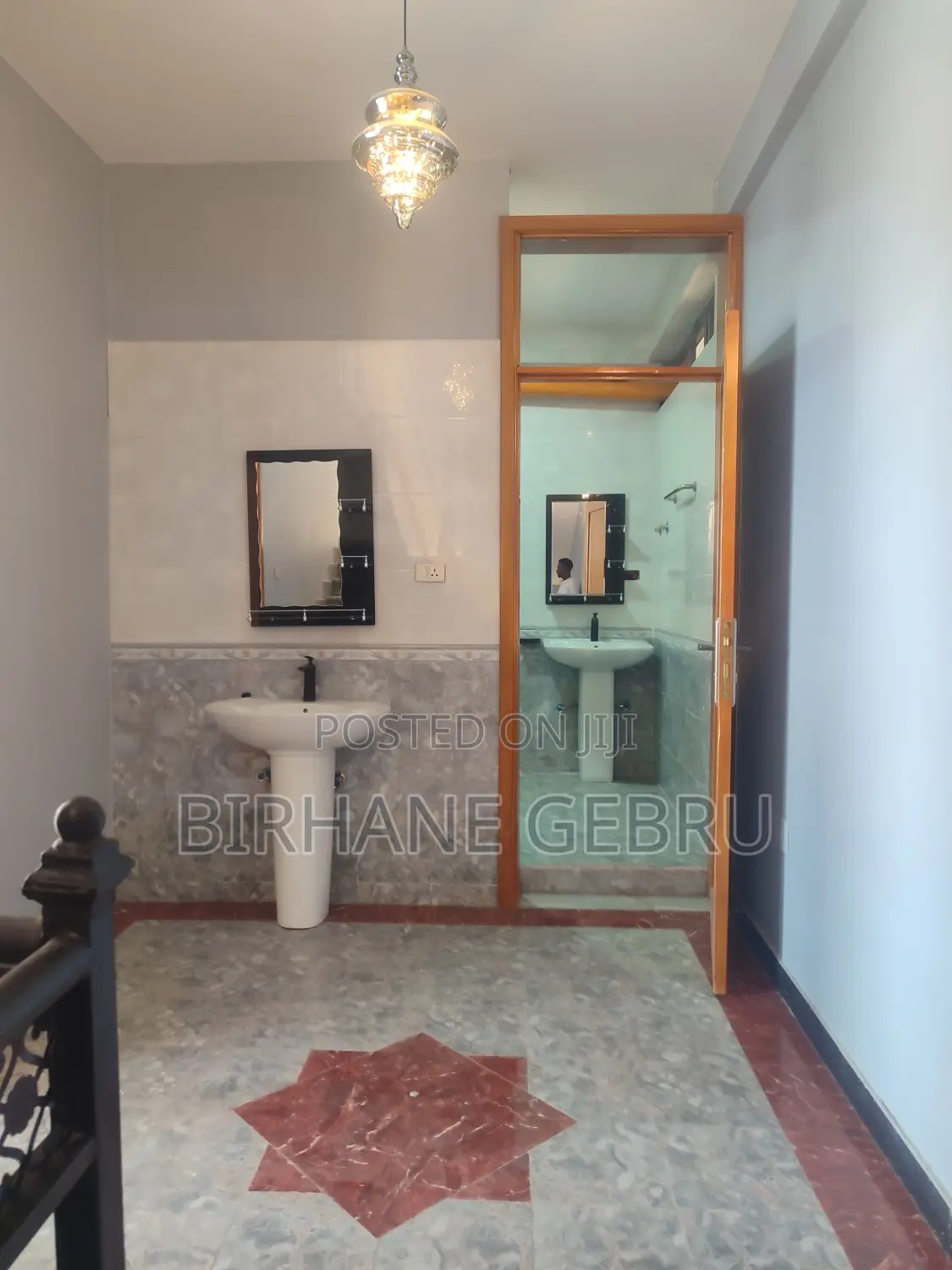 11bdrm House in G+3 House, Yeka for rent
