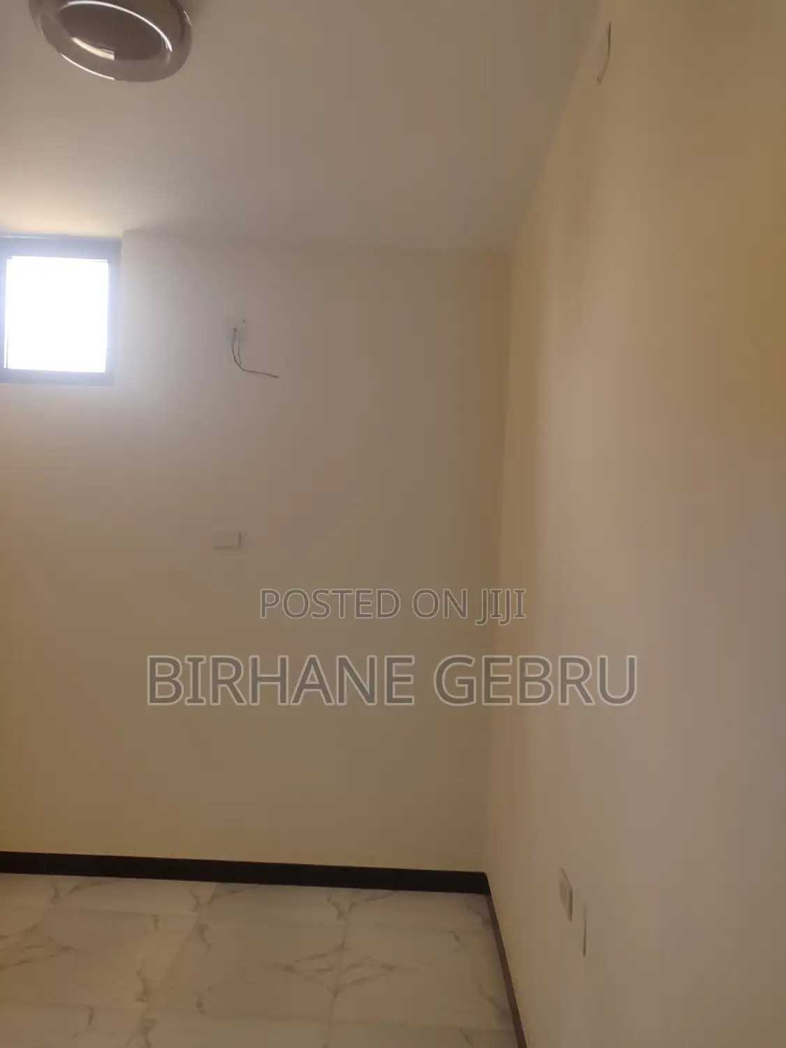 11bdrm House in G+3 House, Yeka for rent