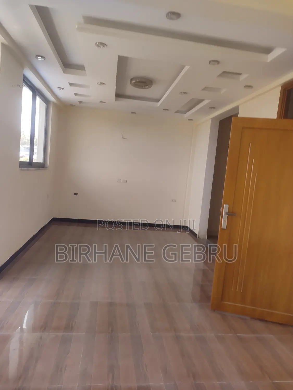 11bdrm House in G+3 House, Yeka for rent