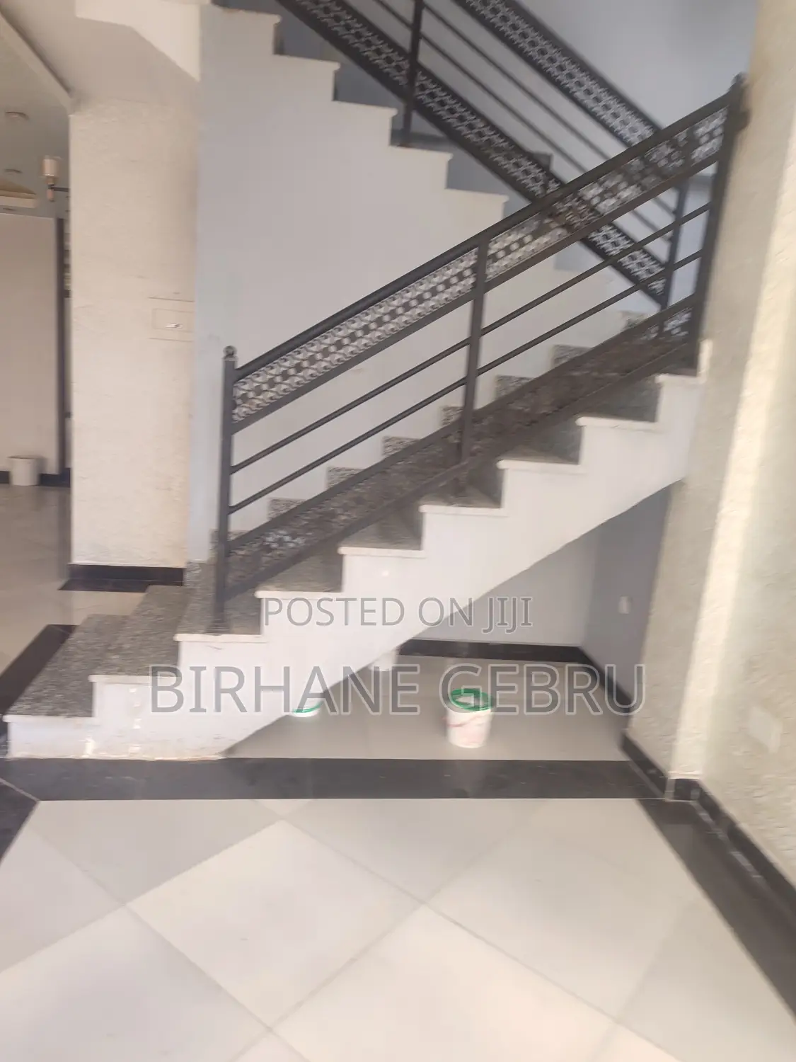 11bdrm House in G+3 House, Yeka for rent