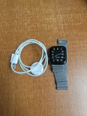 Apple Watch Series 5 |