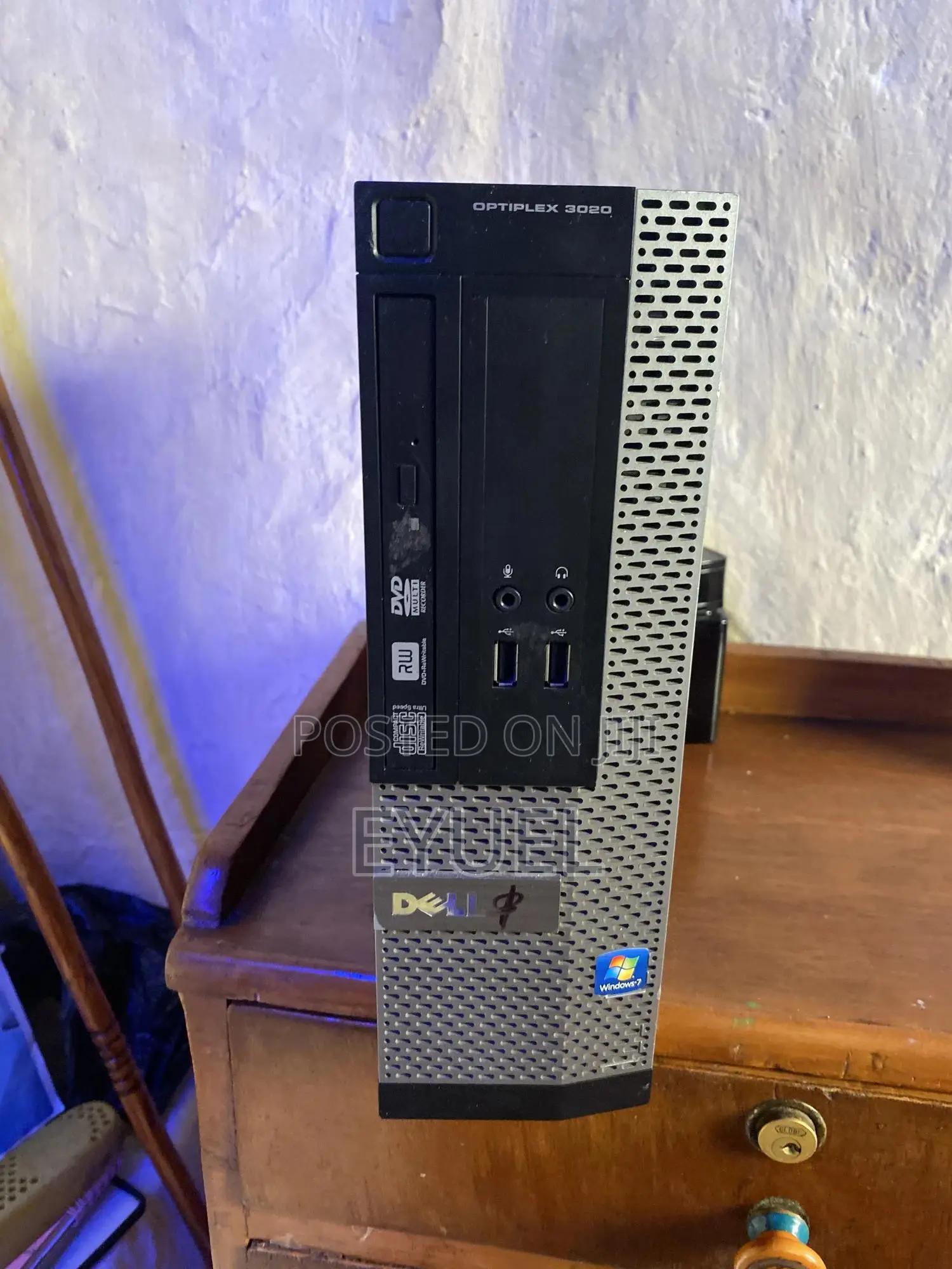 New Desktop Computer Dell OptiPlex 3020 4GB Intel Core M3 HDD 512GB