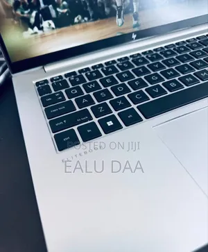 New Laptop HP EliteBook 840 G5 8GB Intel Core I5 SSD 500GB