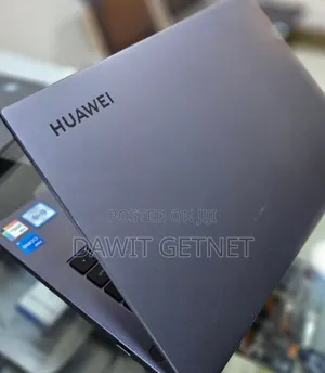 New Laptop Huawei MateBook 13 WRT-W19E 8GB Intel Core I5 SSD 512GB