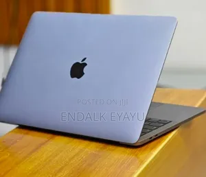 New Laptop Apple MacBook Pro 2019 16GB Intel Core I5 SSD 256GB