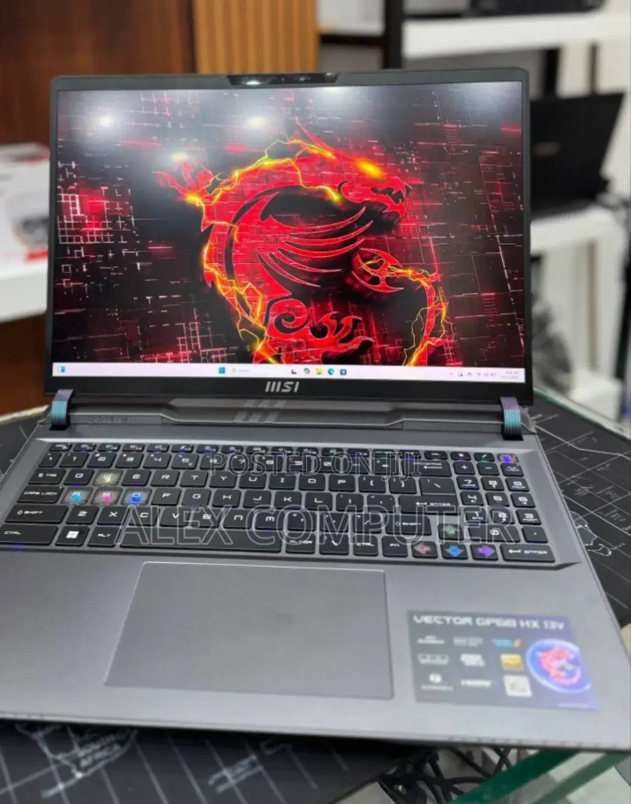 New Laptop MSI Vector GP68 HX 13V 16GB Intel Core I9 SSD 1T