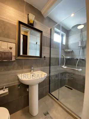 4bdrm Villa in Ner Bola Airport, Bole for rent