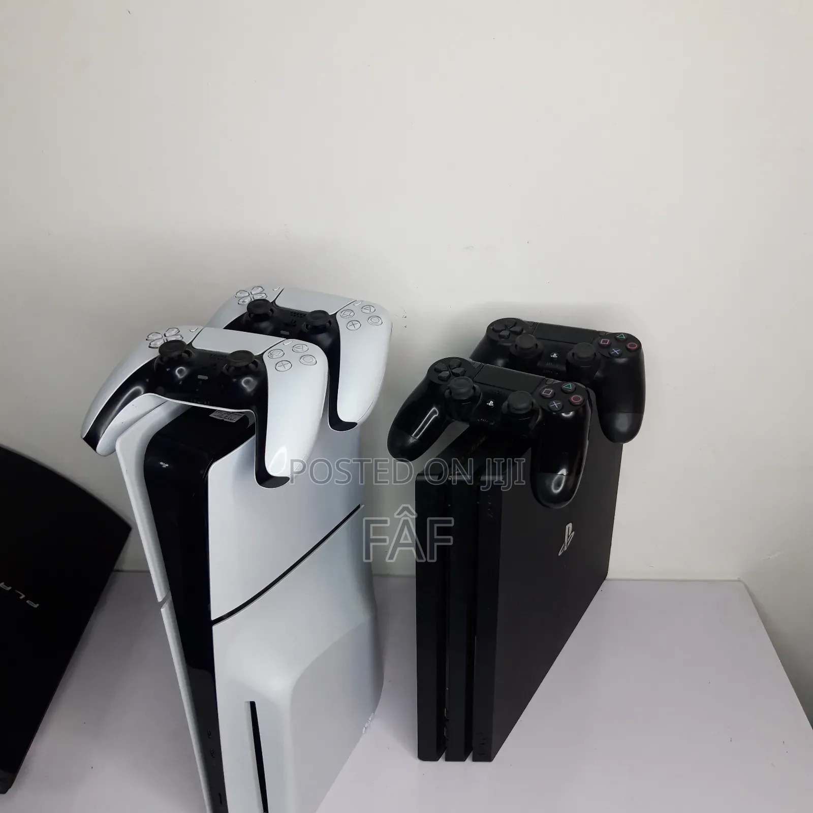 Ps4 Pro እንገዛለን