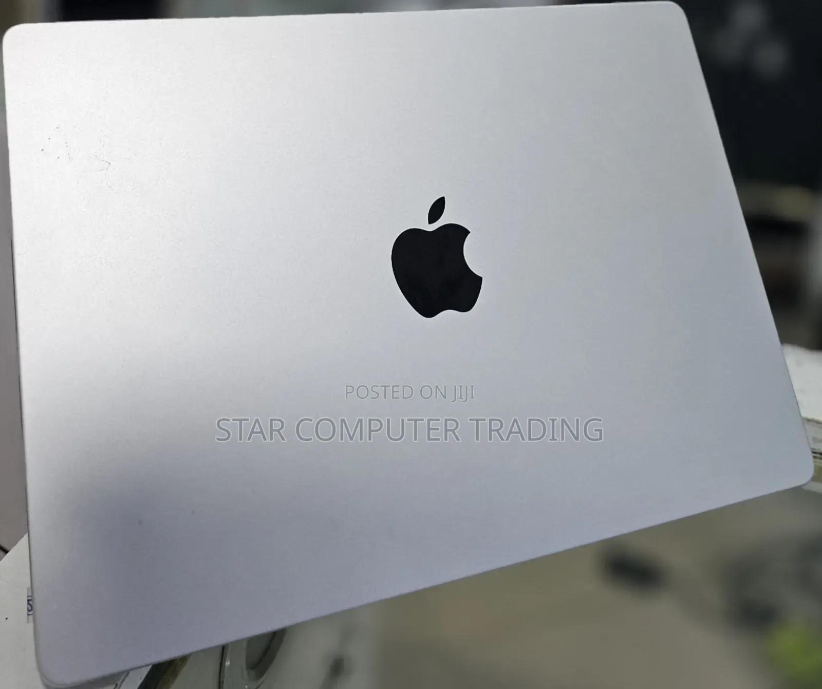 New Laptop Apple MacBook Pro 2024 M3 14-Inch 8GB Apple M3 Pro SSD 512GB