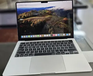 New Laptop Apple MacBook Pro 2024 M3 14-Inch 8GB Apple M3 Pro SSD 512GB