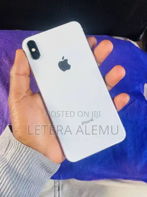 Photo - Apple iPhone XS Max 256 GB White
