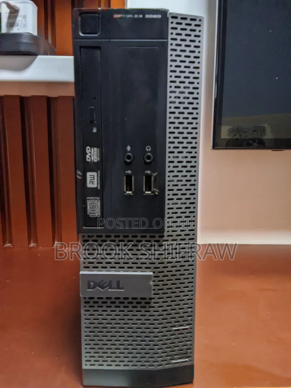 Desktop Computer Dell OptiPlex 3020 4GB Intel Core 5 HDD 500GB