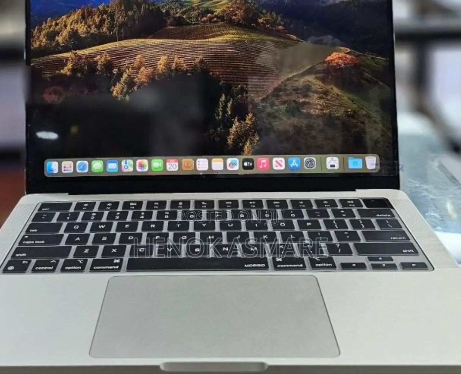 New Laptop Apple MacBook Pro 8GB Apple M3 SSD 512GB