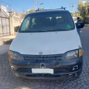 Toyota HiAce 1997 Blue
