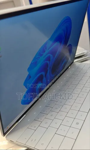 Photo - New Laptop Dell XPS 15 16GB Intel Core I7 SSD 1T