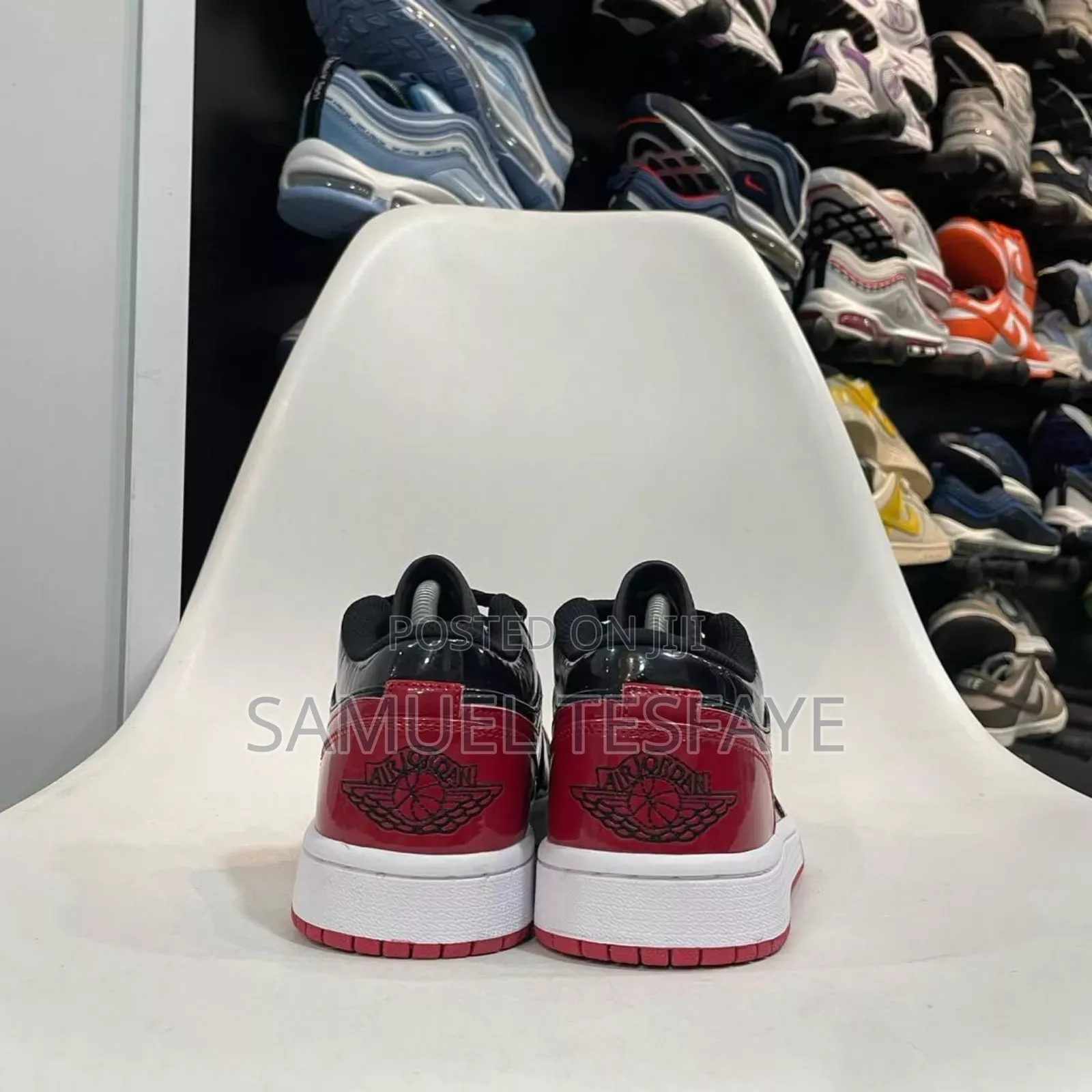 Air Jordan 1 Low Patent Bred
