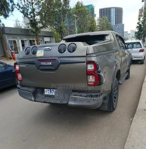 Toyota Hilux 2021