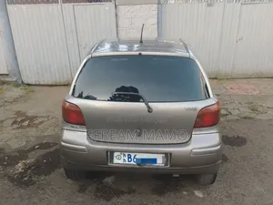 Toyota Yaris 2005 Gray