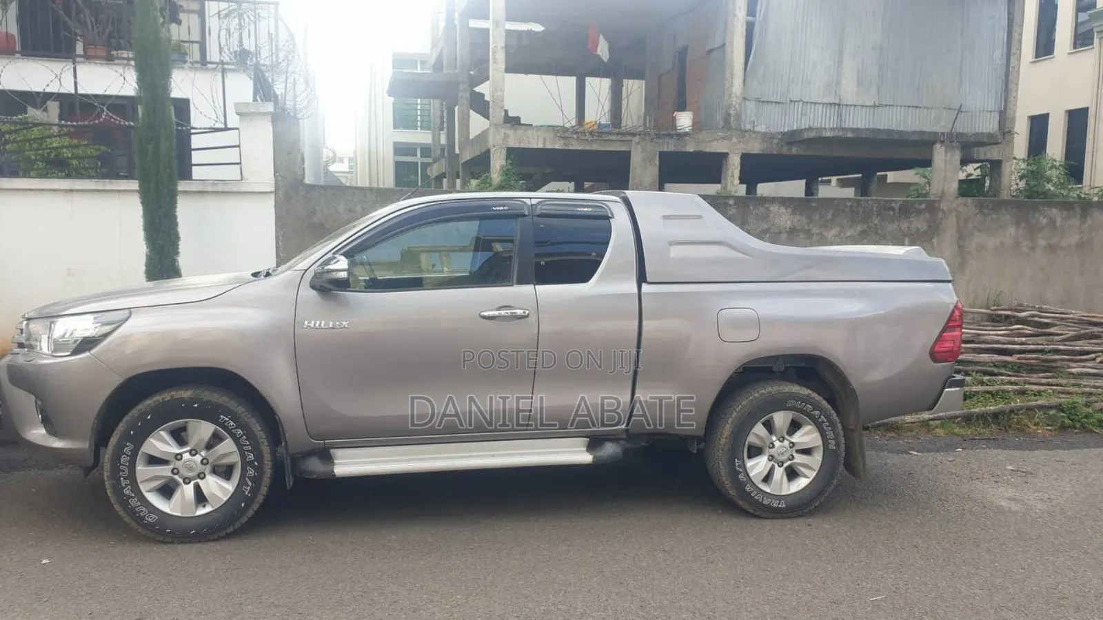 Toyota Hilux 2013 Silver