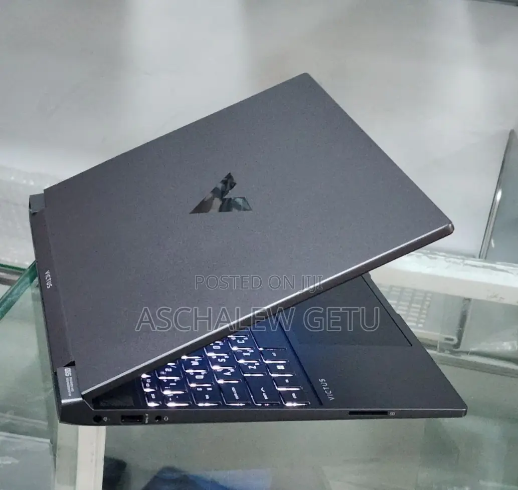 New Laptop HP Victus 15 8GB AMD Ryzen 5 SSD 512GB