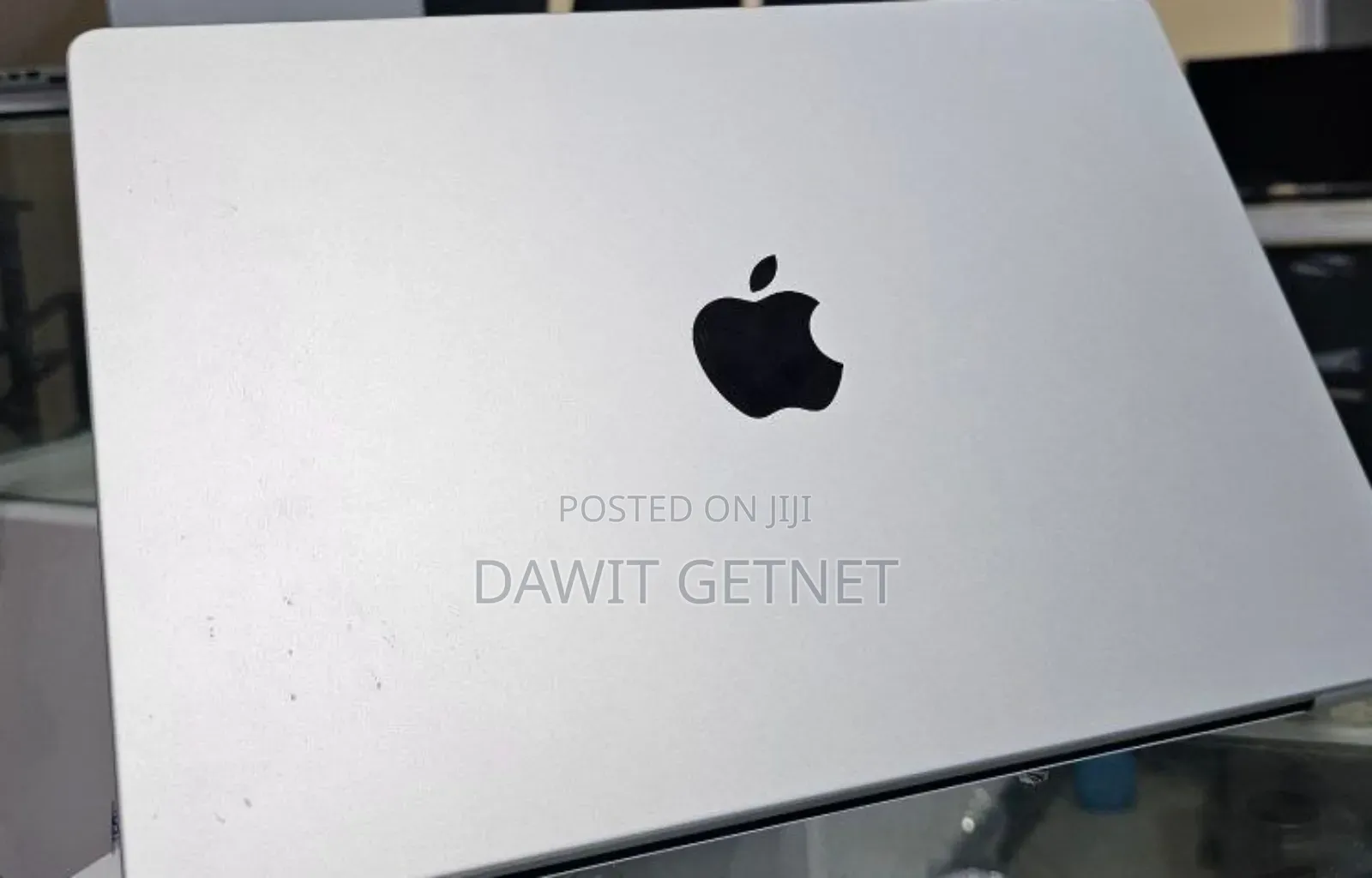 New Laptop Apple MacBook Pro 2023 M3 14-Inch 8GB Apple M3 SSD 512GB