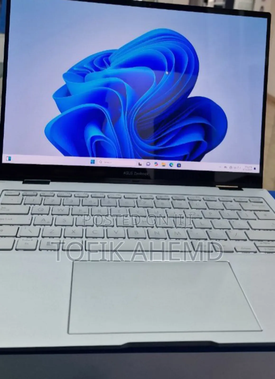 New Laptop Asus ZenBook UX510UW 16GB Intel Core I7 SSD 512GB