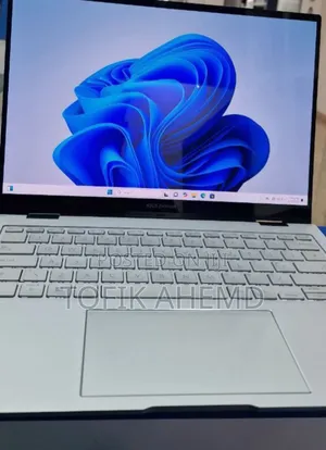 New Laptop Asus ZenBook UX510UW 16GB Intel Core I7 SSD 512GB