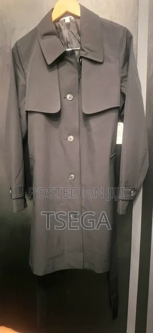 Photo - America Brand-New Caport Black Piece —