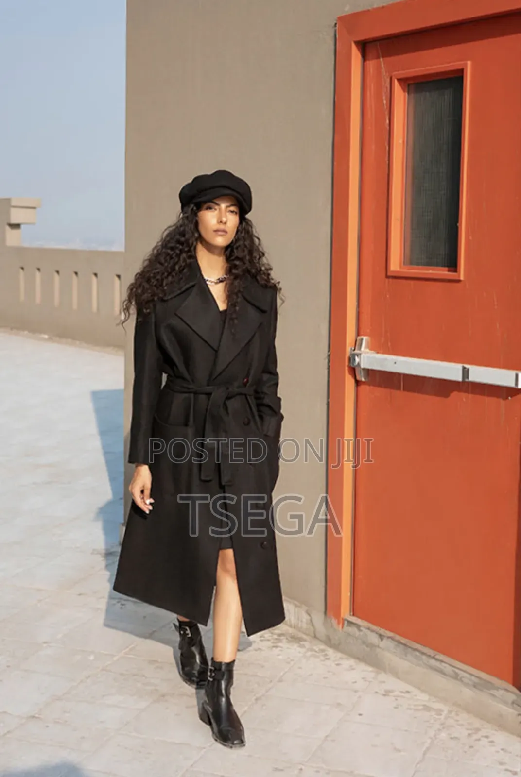 America Brand-New Caport Black Piece —