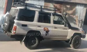 Toyota Land Cruiser 2018 White