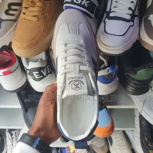 Stylish White Casual Sneakers [On Hand]