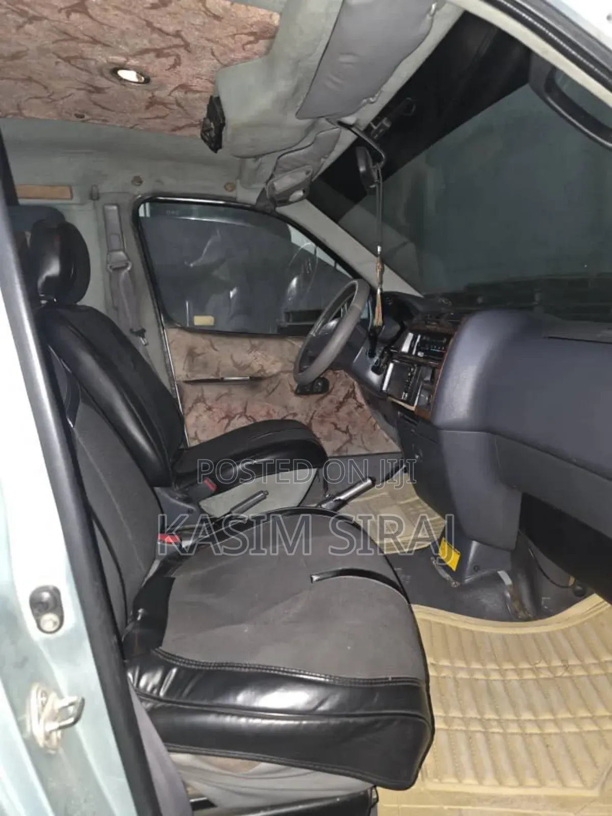 Toyota HiAce 1998 Blue