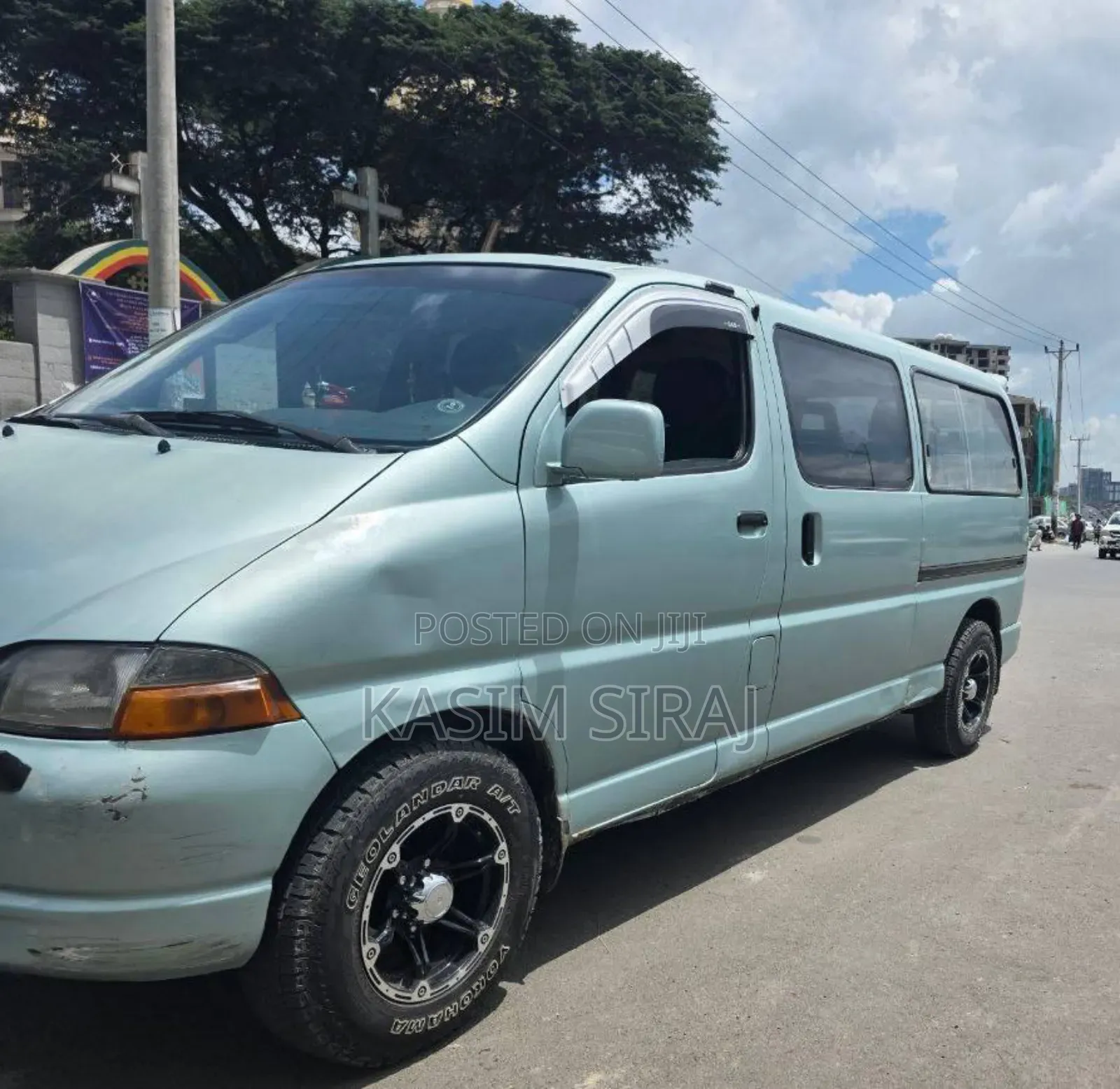 Toyota HiAce 1998 Blue