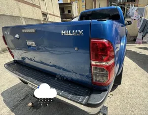 Toyota Hilux 2015 Blue
