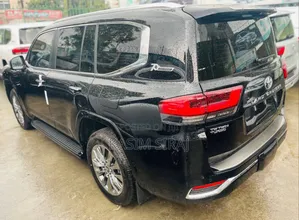 New Toyota Land Cruiser 3.3 Diesel 4WD 2022 Black