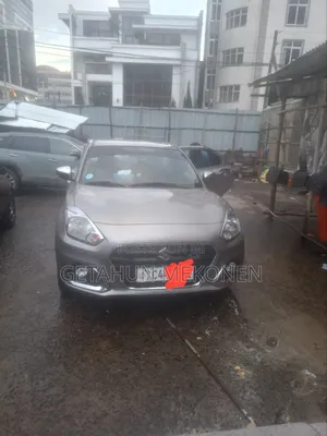 Photo - Suzuki Dzire 2022 Silver