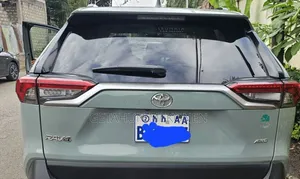 Toyota RAV4 2021