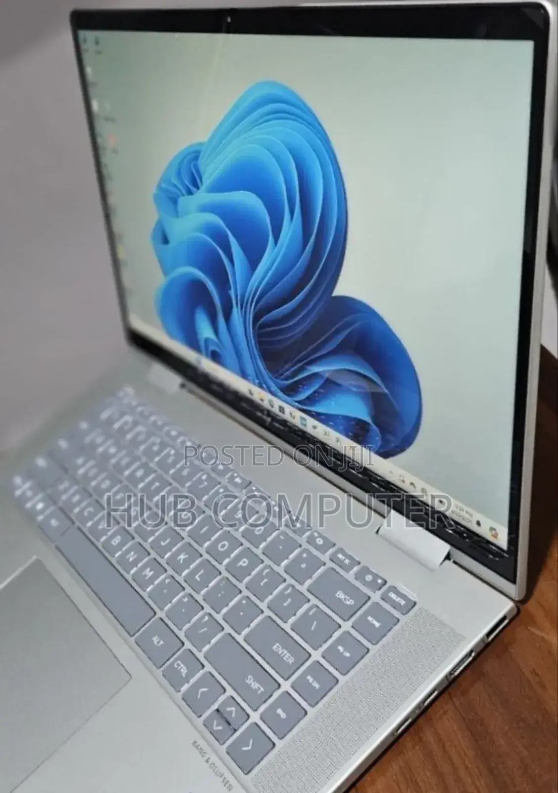 New Laptop HP Envy X360 8GB Intel Core I5 SSD 512GB