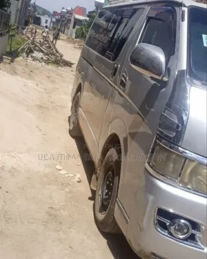 Toyota HiAce 2007 Silver
