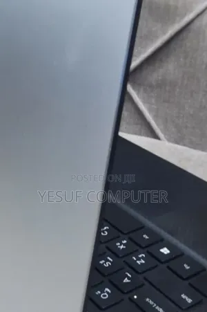 New Laptop Dell XPS 13 9370 8GB Intel Core I5 SSD 512GB