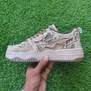 Photo - New Cedarhan Low Cut Casual Stylish Canvas Shoes [On Hand]