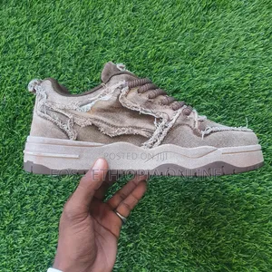 New Cedarhan Low Cut Casual Stylish Canvas Shoes [On Hand]