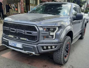 Ford F-150 Lariat 4x2 SuperCab Styleside 6.5 ft. box 145 in. WB 2018