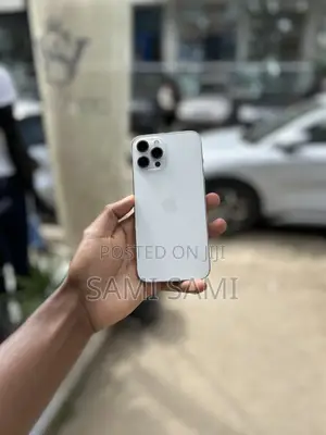 Photo - Apple iPhone 12 Pro Max 128 GB White