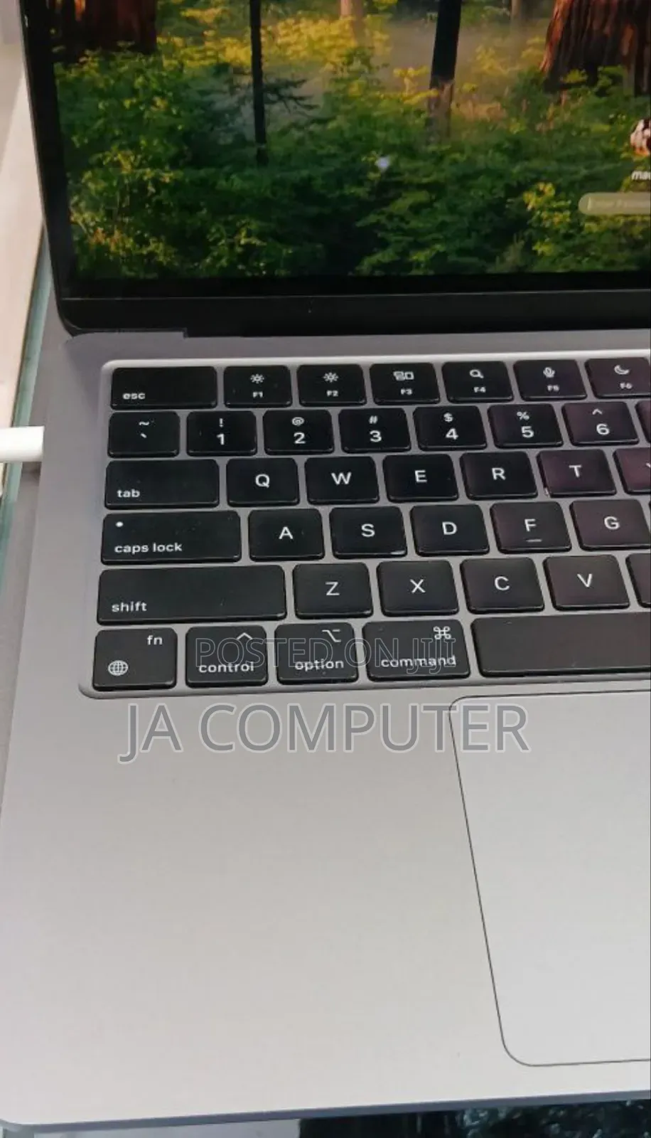 New Laptop Apple MacBook Air 2022 M2 8GB Apple M2 SSD 256GB